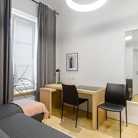 P&O Apartments Warecka Street Warsaw Exterior photo